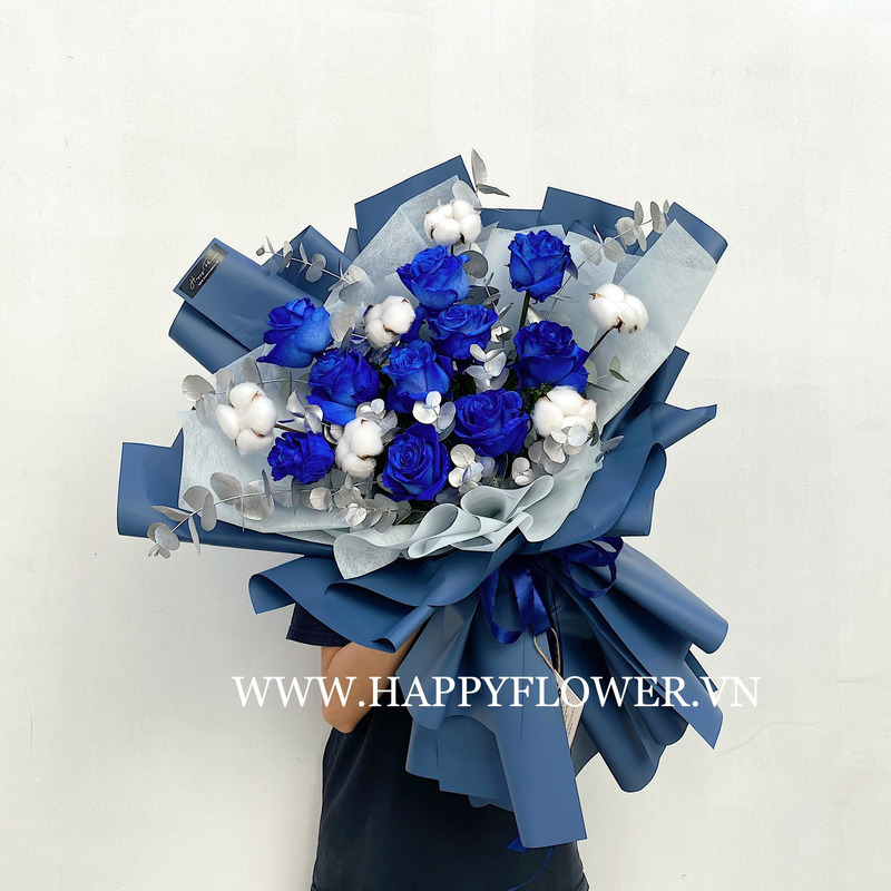 Bó hoa hồng xanh Ecuador mix hoa bông gòn trắng sang trọng
