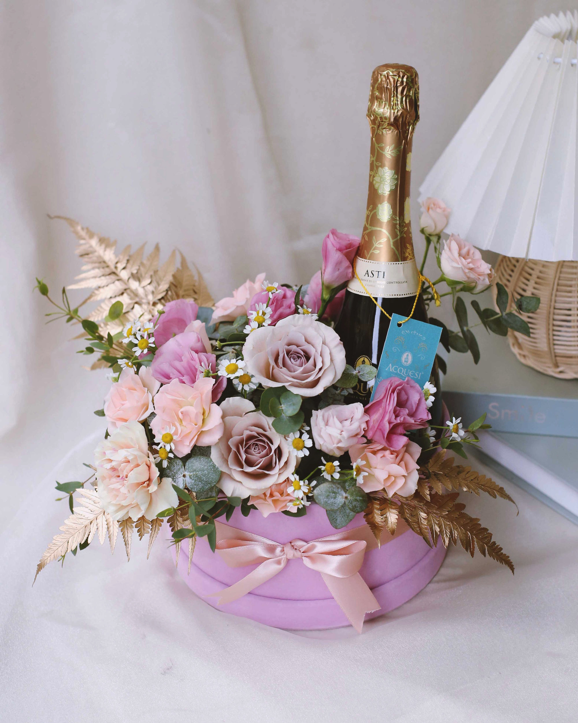 Hình ảnh hoa và rượu sinh nhật sang trọng ý nghĩa nhất